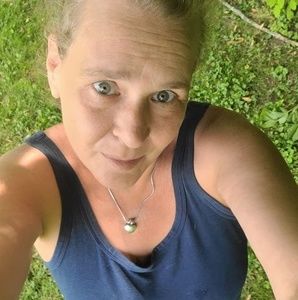 Meet your Posher, Leigh